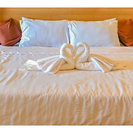 تاجيتاي Capital O 890 Nami Hotel Tagaytay المظهر الخارجي الصورة