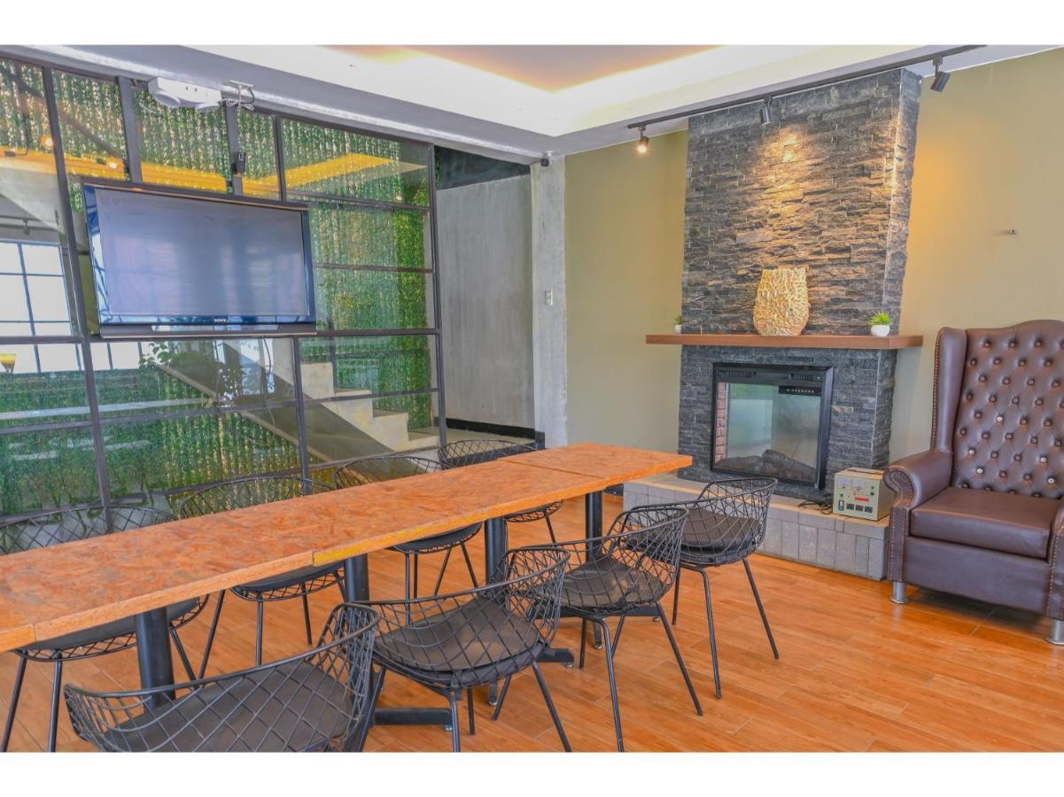 تاجيتاي Capital O 890 Nami Hotel Tagaytay المظهر الخارجي الصورة